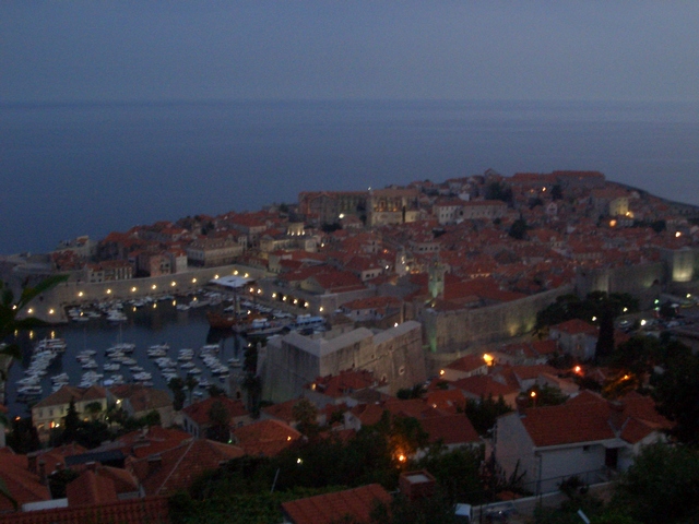 Dubrovnik nocu